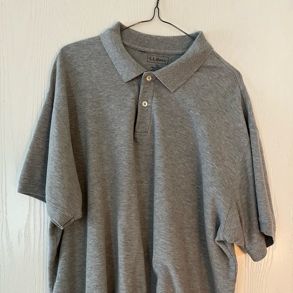 Men’s polo shirt size XL